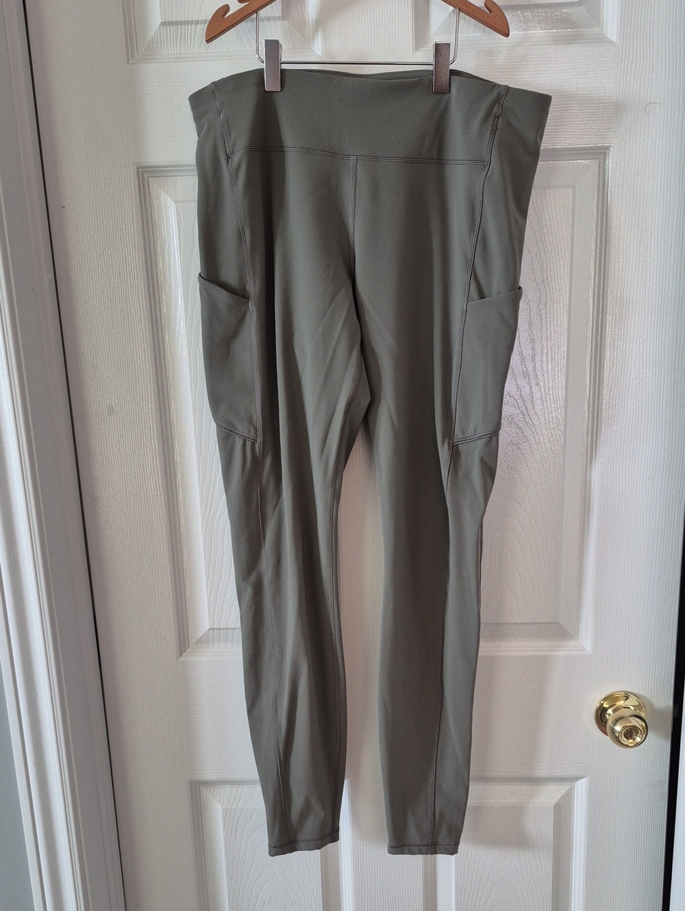 🍋 Lululemon Speed Up Tight *Full-On Luxtreme 28" Dark Olive Size 12